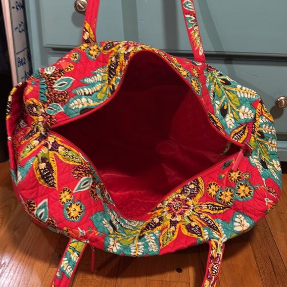 Vera Bradley Weekender Large Duffel Bag - Picture 4 of 5